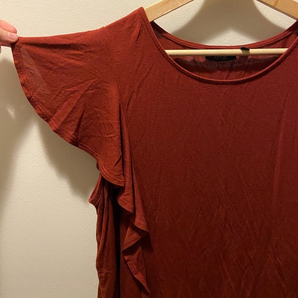 NWOT - Apt. 9 Stylish Ruffle Work Top! - Picture 3 of 5